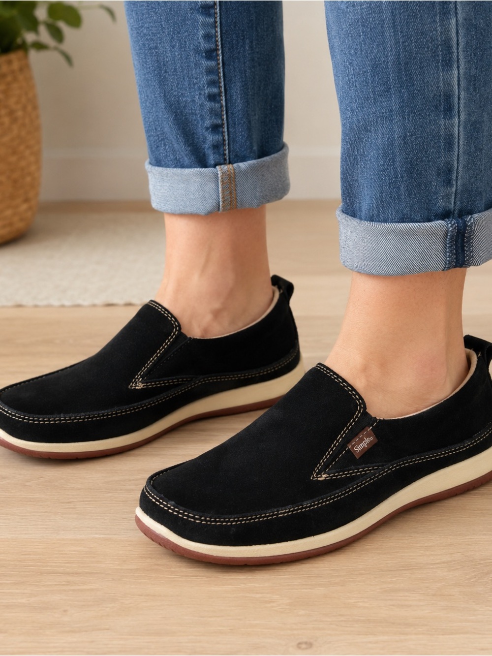 Simple Women’s 9.5 M Black Suede Slip-On Casual Walking Shoes
